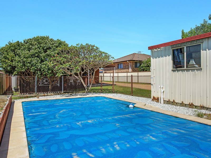 Photo - 6 Deakin Avenue, Lake Munmorah NSW 2259 - Image 4