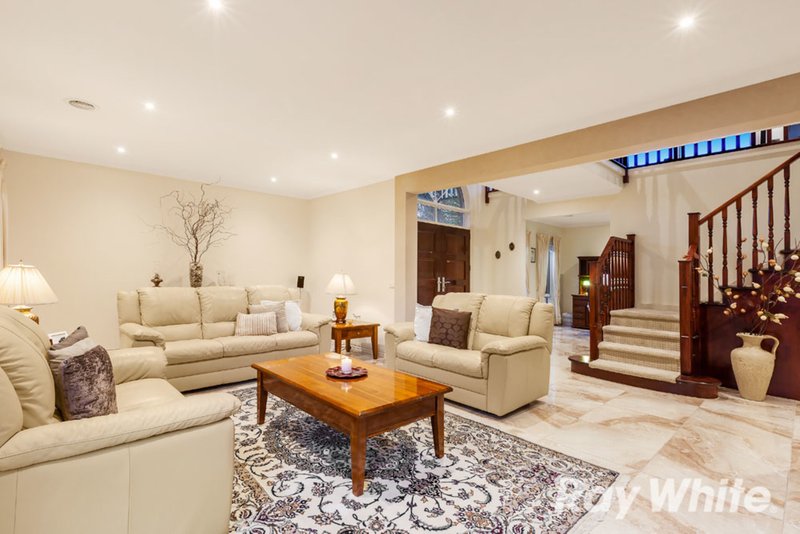 Photo - 6 Delacombe Drive, Mill Park VIC 3082 - Image 3