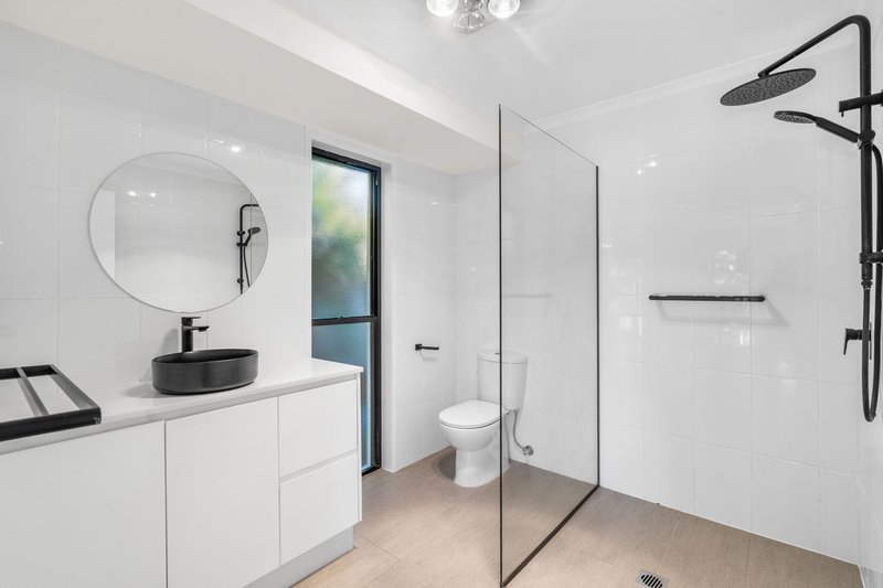 Photo - 6 Delonix Court, Arundel QLD 4214 - Image 6