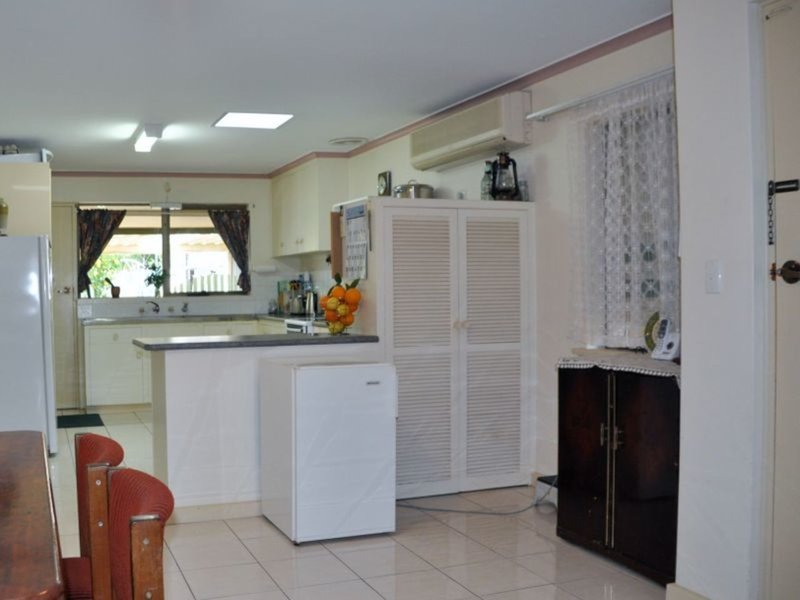 Photo - 6 Dene Avenue, Victor Harbor SA 5211 - Image 2