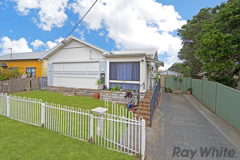 6 Dennis Road, The Entrance North NSW 2261