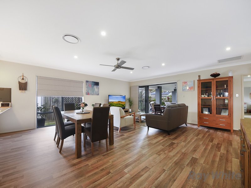 Photo - 6 Densmore Street, Bracken Ridge QLD 4017 - Image 2