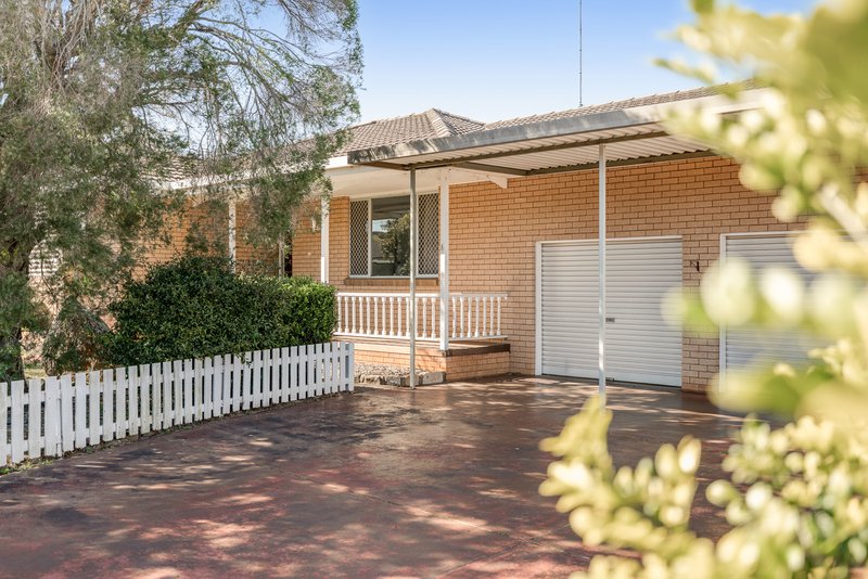 Photo - 6 Denyer Street, Wilsonton QLD 4350 - Image 4