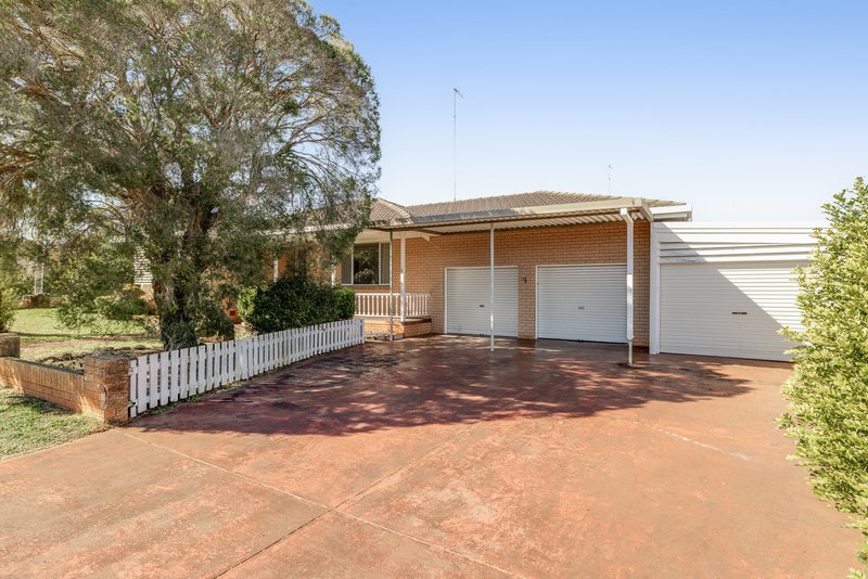 Photo - 6 Denyer Street, Wilsonton QLD 4350 - Image 5