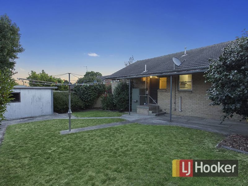 Photo - 6 Deveney Street, Pakenham VIC 3810 - Image 11