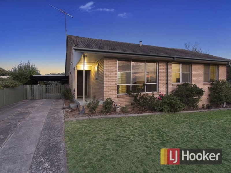 Photo - 6 Deveney Street, Pakenham VIC 3810 - Image 12