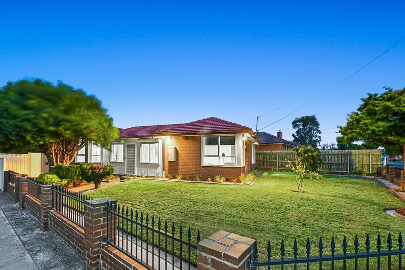 Photo - 6 Devon Drive, Springvale South VIC 3172 - Image 3