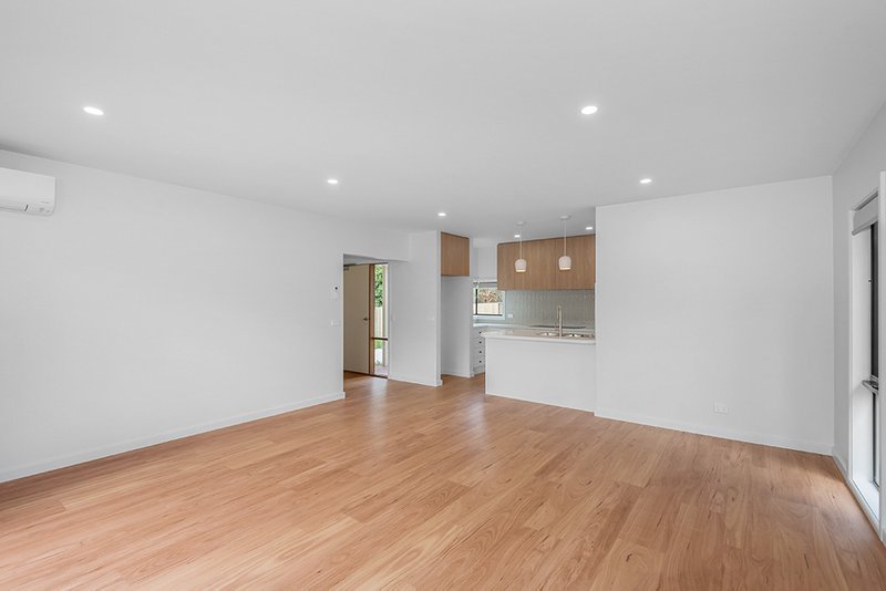 Photo - 6 Devon Street, Rosebud VIC 3939 - Image 2