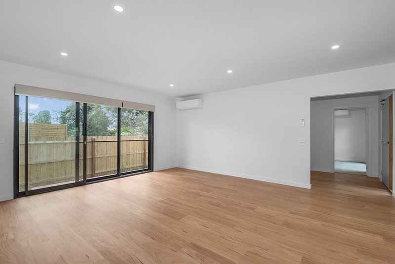 Photo - 6 Devon Street, Rosebud VIC 3939 - Image 4