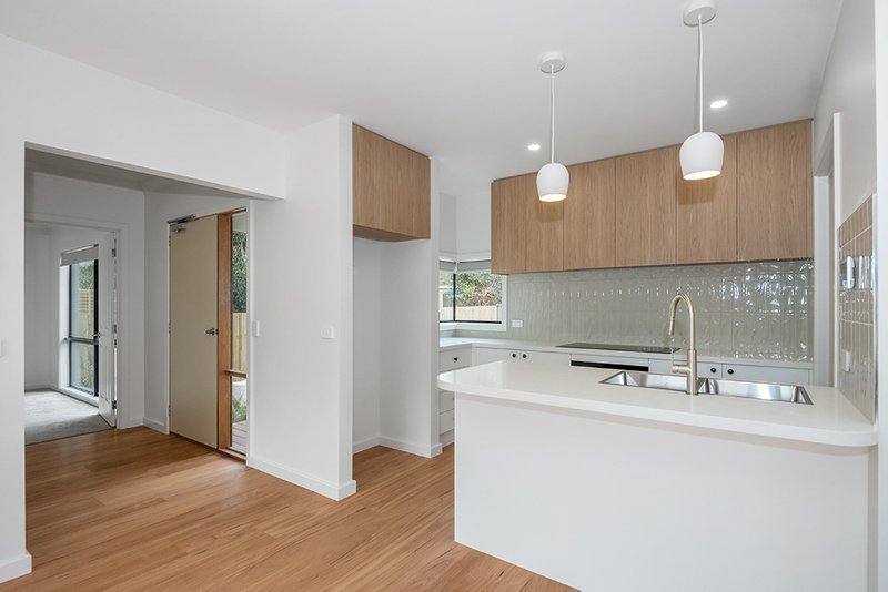 Photo - 6 Devon Street, Rosebud VIC 3939 - Image 6