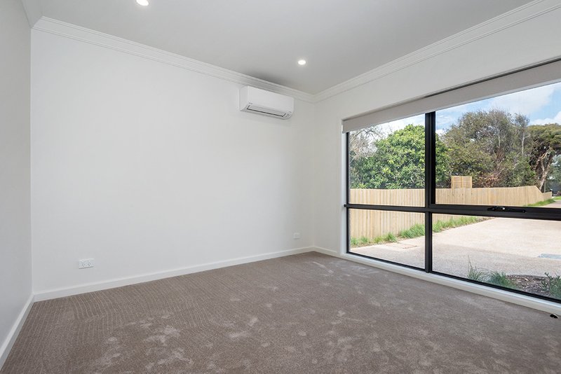 Photo - 6 Devon Street, Rosebud VIC 3939 - Image 7