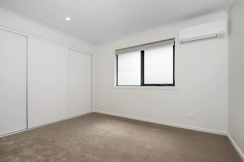Photo - 6 Devon Street, Rosebud VIC 3939 - Image 8