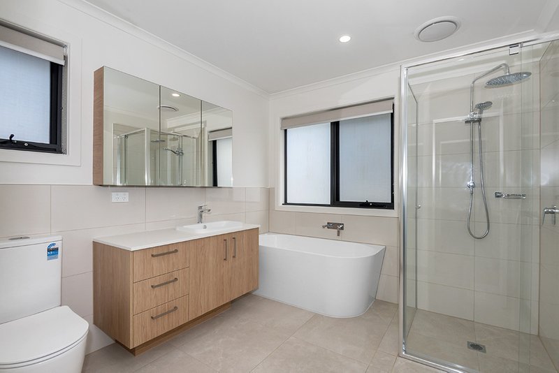 Photo - 6 Devon Street, Rosebud VIC 3939 - Image 10