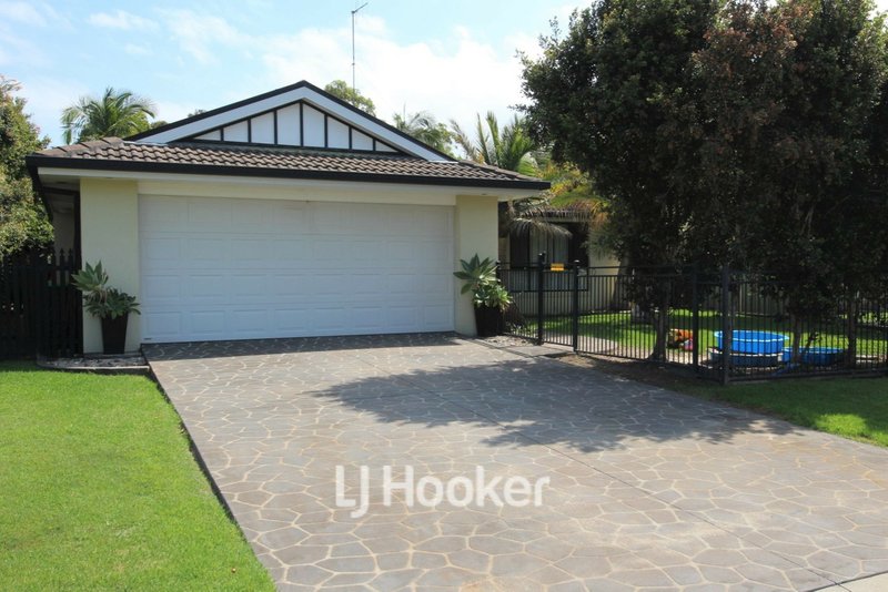 Photo - 6 Devoy Place, Hallidays Point NSW 2430 - Image 1