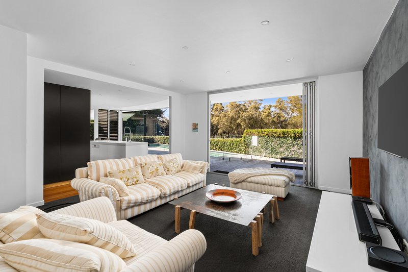 Photo - 6 Diamond Head Drive, Budgewoi NSW 2262 - Image 8