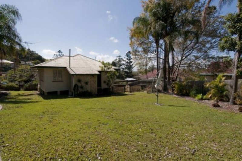 Photo - 6 Diamond St , Holland Park QLD 4121 - Image 7