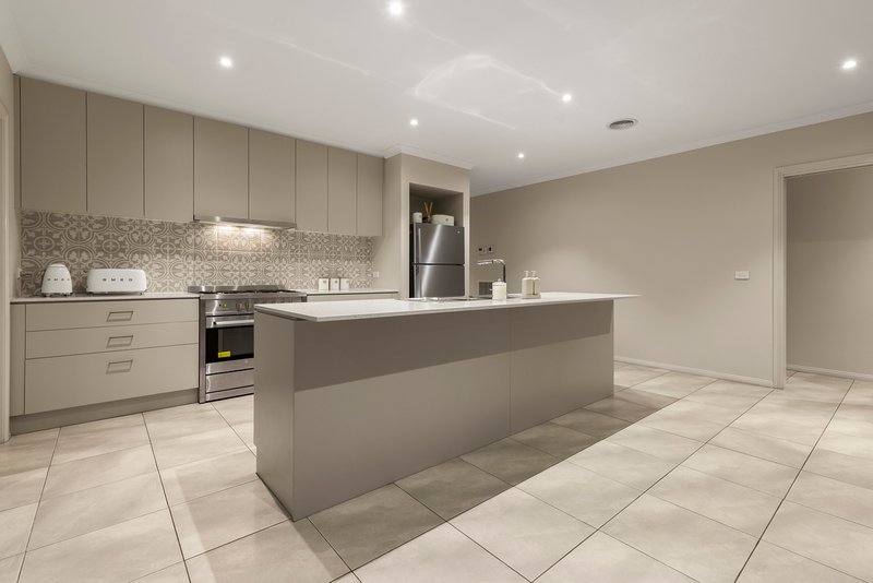Photo - 6 Dianella Avenue, Kalkallo VIC 3064 - Image 10