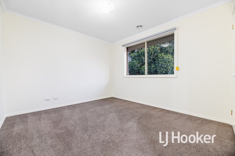 Photo - 6 Dobell Street, Pakenham VIC 3810 - Image 11