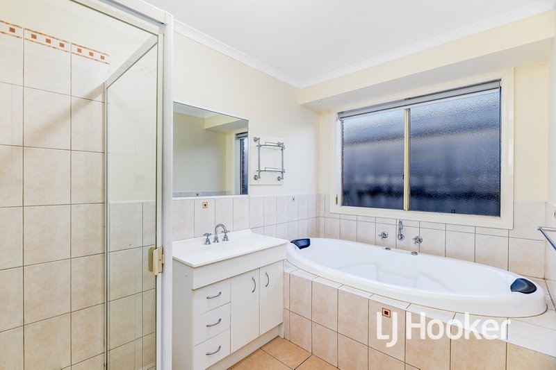 Photo - 6 Dobell Street, Pakenham VIC 3810 - Image 12