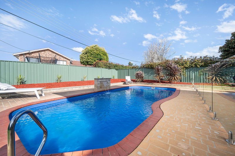 Photo - 6 Dodwell Street, Giralang ACT 2617 - Image 4