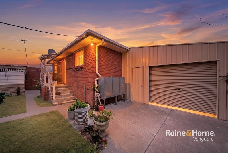 Photo - 6 Doherty Street, Deer Park VIC 3023 - Image 18