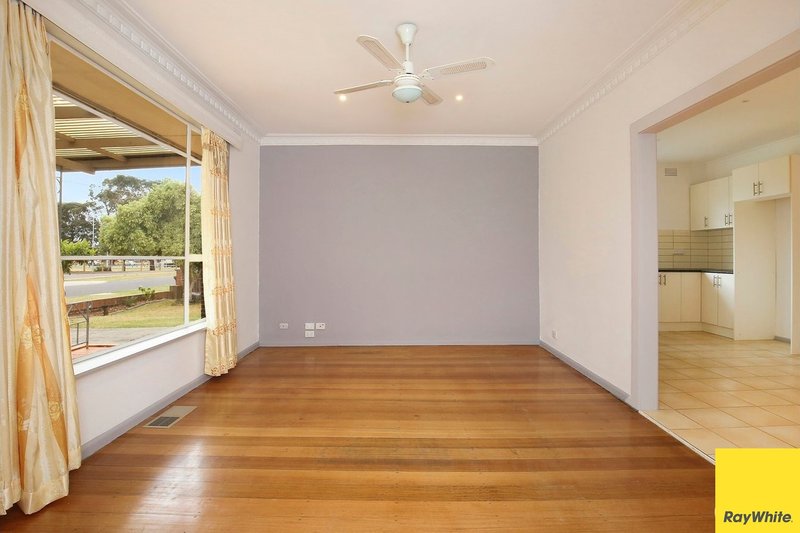 Photo - 6 Dole Avenue, Reservoir VIC 3073 - Image 4