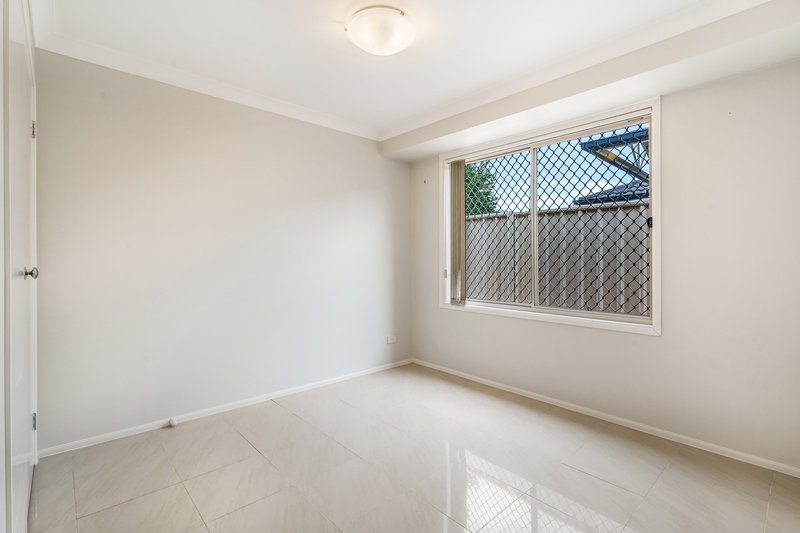 Photo - 6 Domenic Close, Hoxton Park NSW 2171 - Image 16