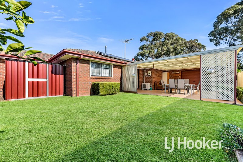 Photo - 6 Donegal Way, Hampton Park VIC 3976 - Image 8