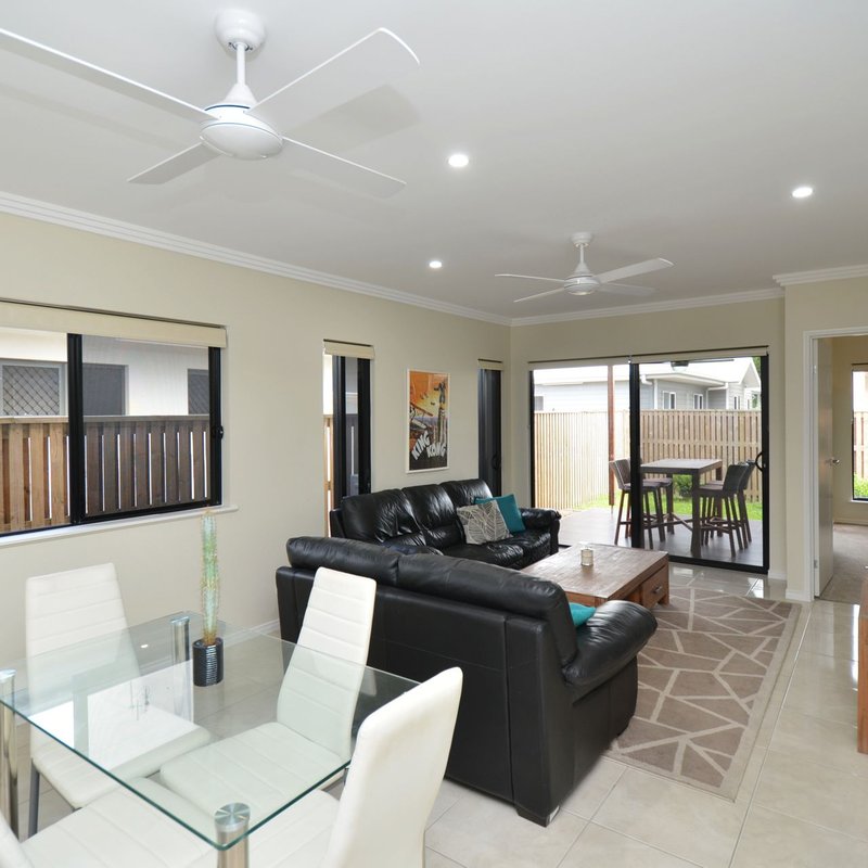 Photo - 6 Dorney Street, Oonoonba QLD 4811 - Image 4