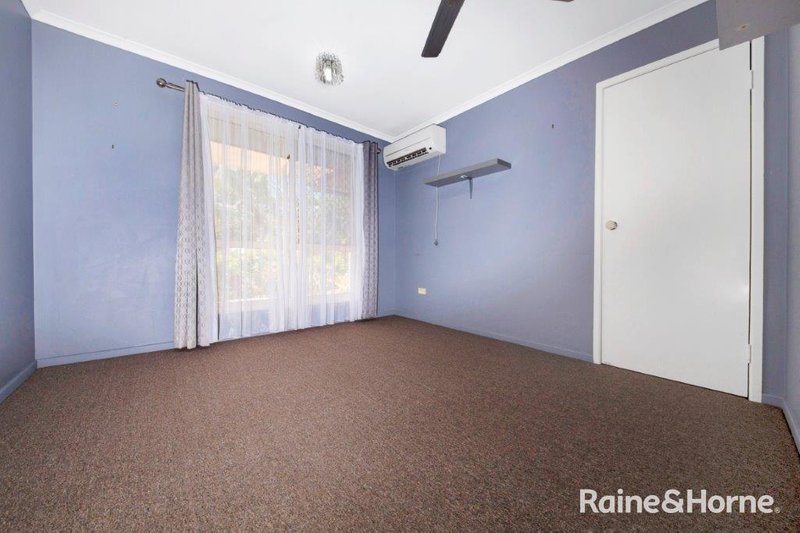 Photo - 6 Dorset Close, New Auckland QLD 4680 - Image 6