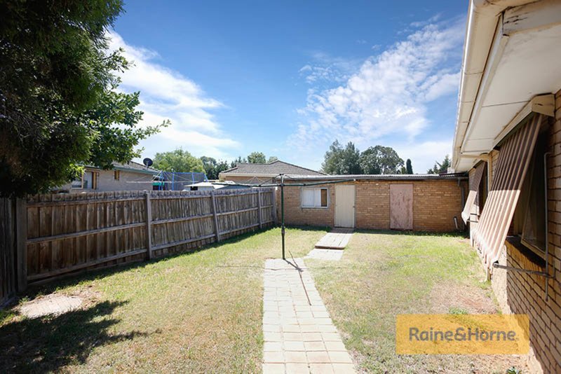 Photo - 6 Dorset Place, Melton West VIC 3337 - Image 8