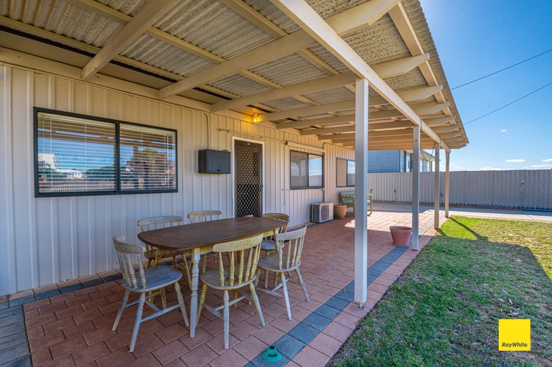 Photo - 6 Douglas Street, Seabird WA 6042 - Image 16