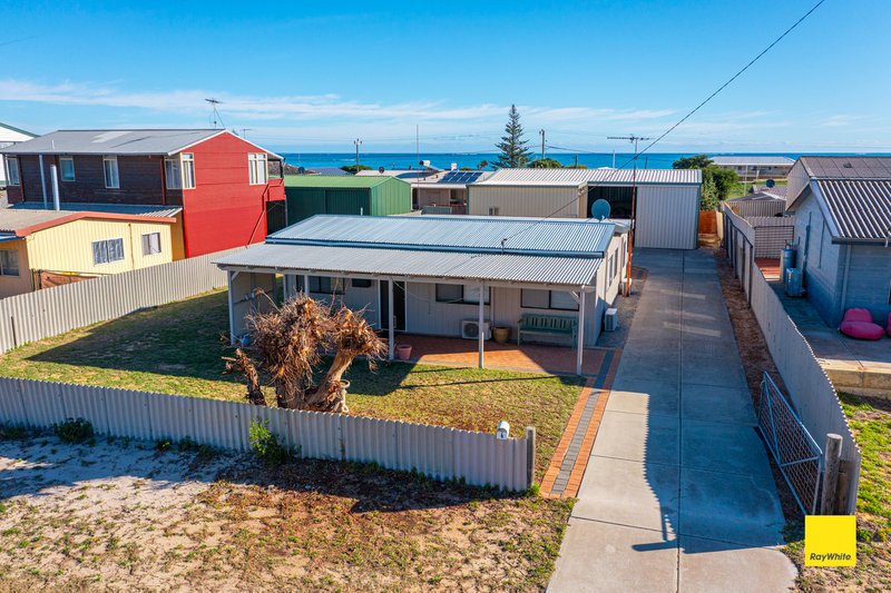 Photo - 6 Douglas Street, Seabird WA 6042 - Image 20