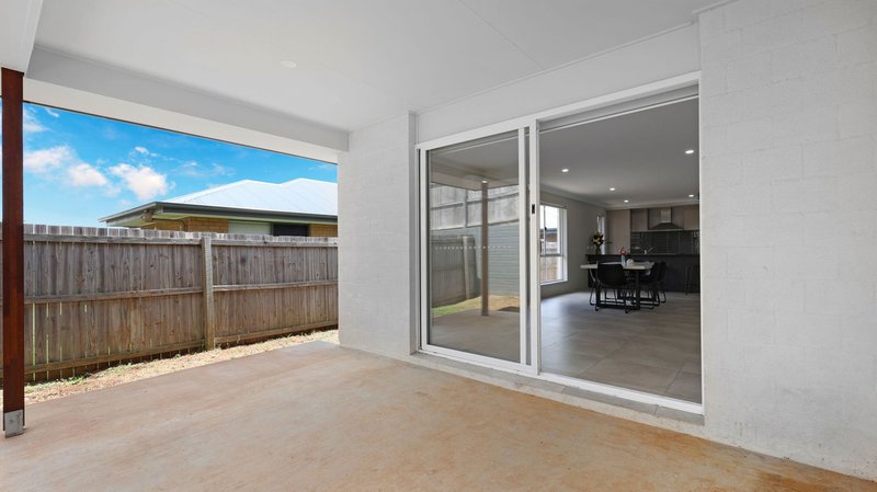 Photo - 6 Downs Street, Glenvale QLD 4350 - Image 14