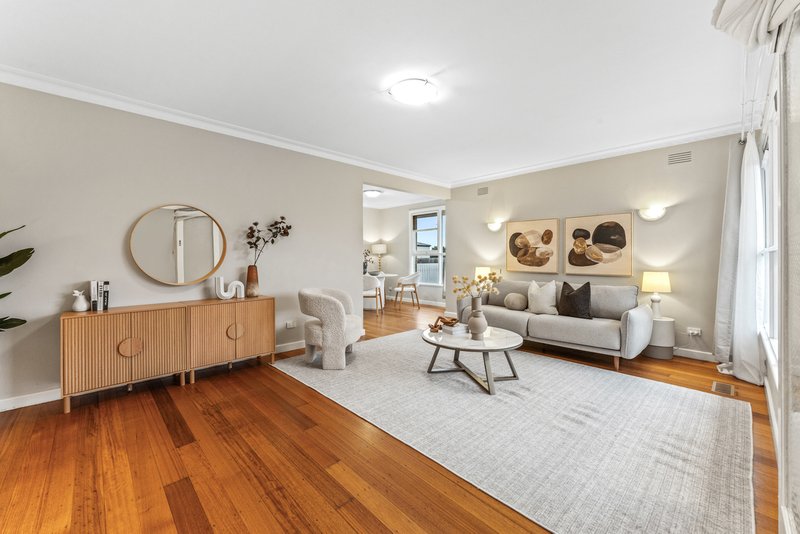 Photo - 6 Duband Street, Burwood East VIC 3151 - Image 3