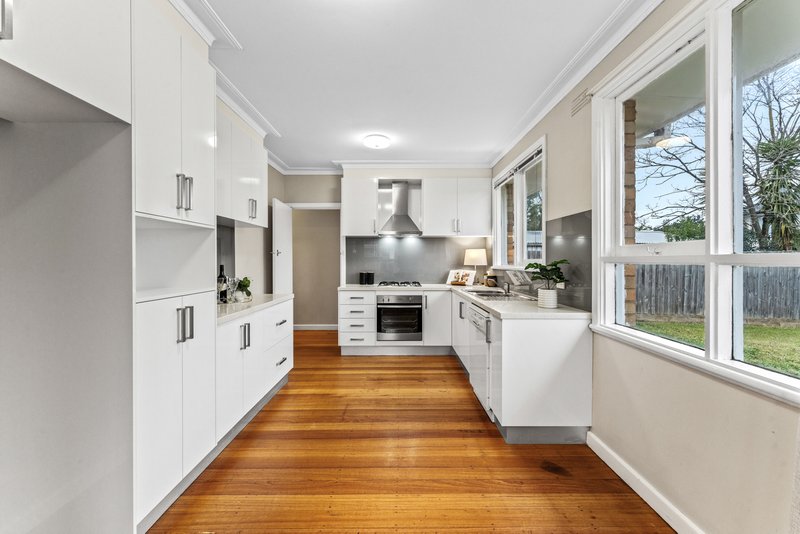 Photo - 6 Duband Street, Burwood East VIC 3151 - Image 7