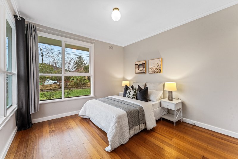 Photo - 6 Duband Street, Burwood East VIC 3151 - Image 9
