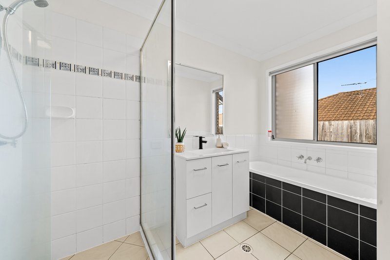 Photo - 6 Dudman Street, Collingwood Park QLD 4301 - Image 19
