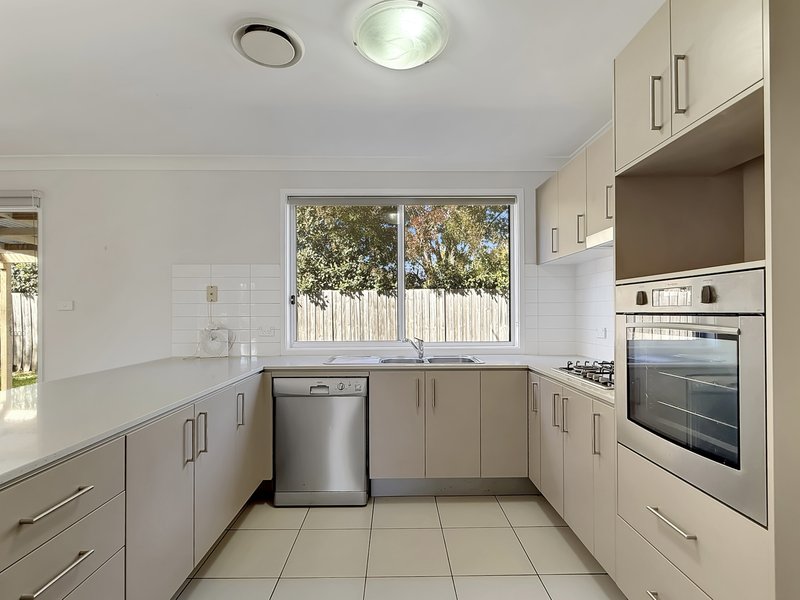 Photo - 6 Dunne Close, Goulburn NSW 2580 - Image 4