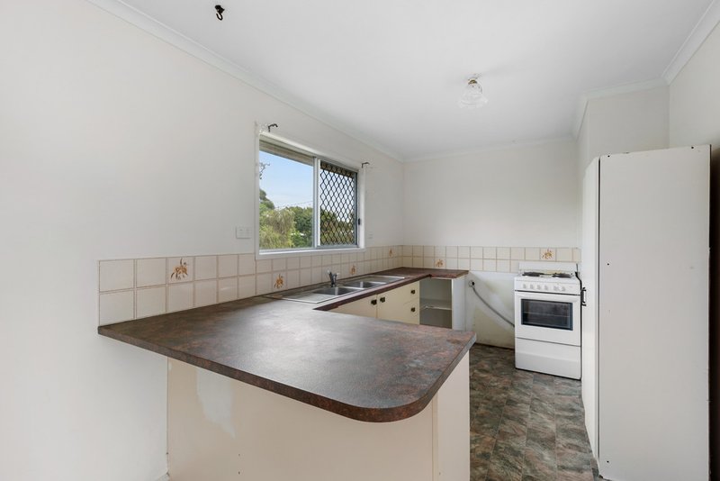 Photo - 6 Dunstan Drive, Deception Bay QLD 4508 - Image 4