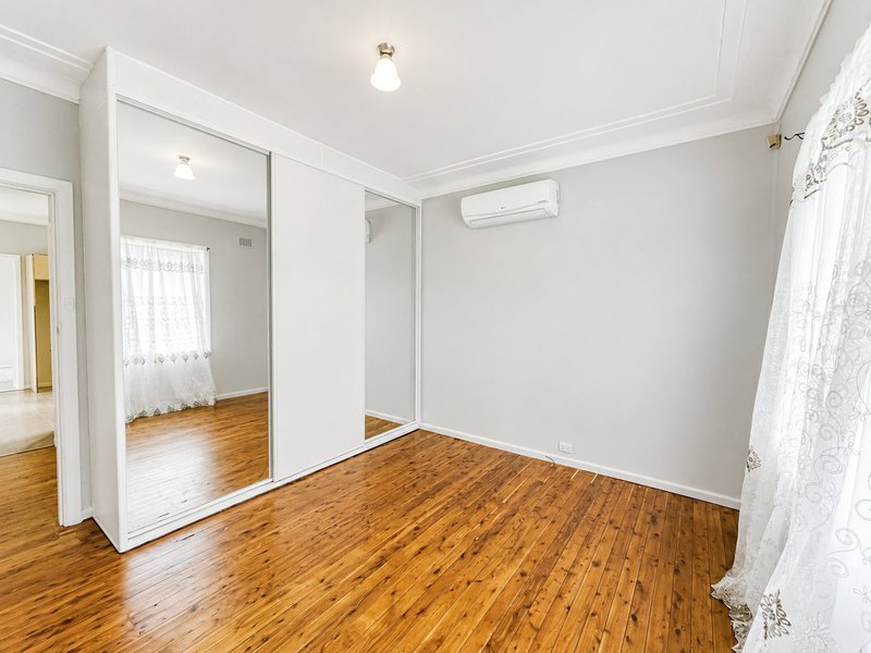 Photo - 6 Durham Street, Minto NSW 2566 - Image 5