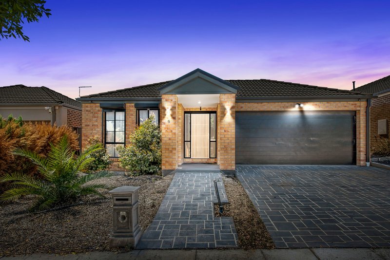 6 Durrol Way, Caroline Springs VIC 3023