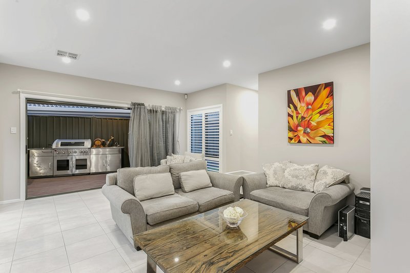 Photo - 6 Dutton Grove, West Lakes Shore SA 5020 - Image 7