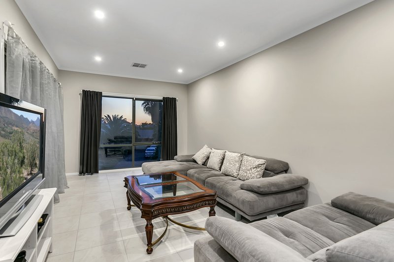 Photo - 6 Dutton Grove, West Lakes Shore SA 5020 - Image 17