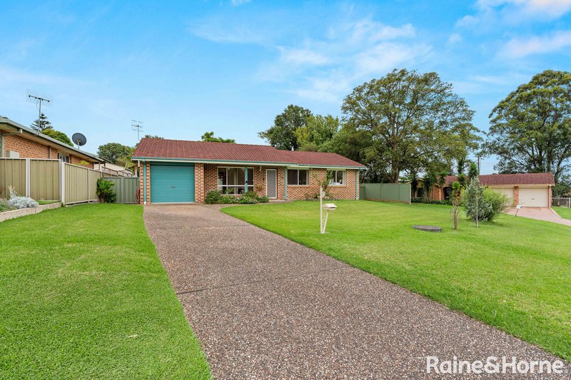 6 Dynet Close, Bomaderry NSW 2541