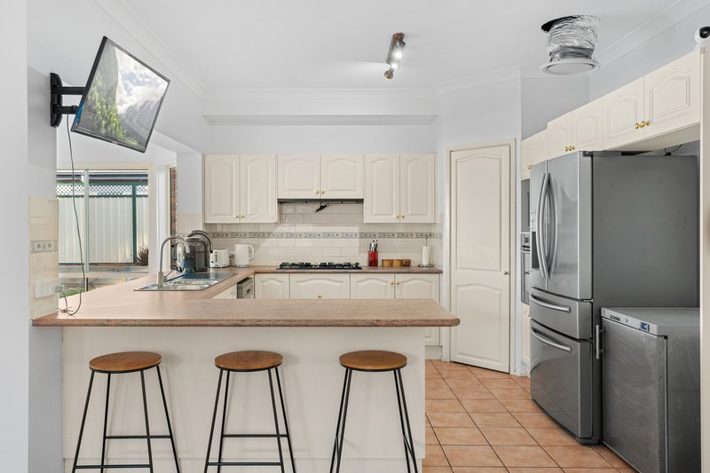 Photo - 6 Dyson Place, Glenmore Park NSW 2745 - Image 2