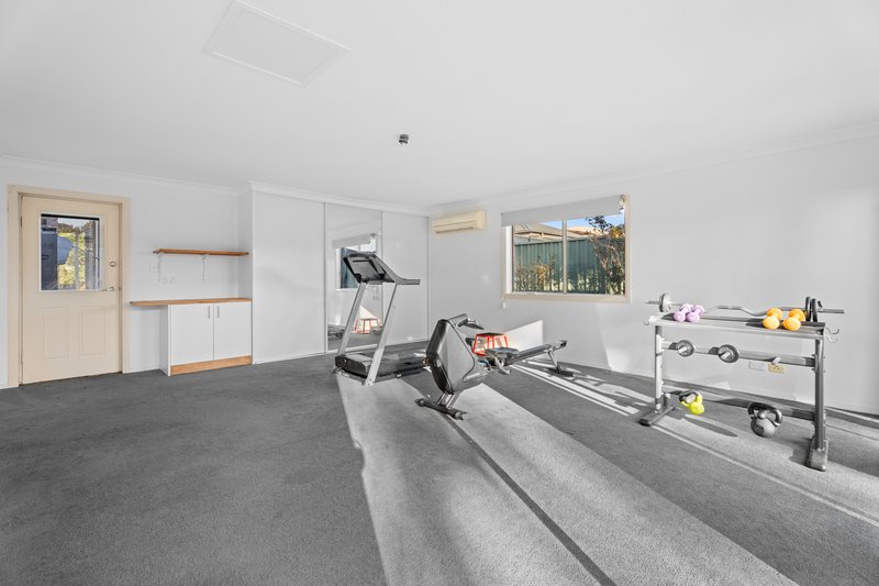 Photo - 6 Dyson Place, Glenmore Park NSW 2745 - Image 9