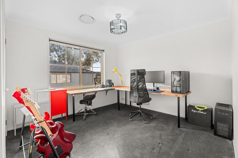 Photo - 6 Dyson Place, Glenmore Park NSW 2745 - Image 15