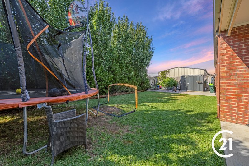 Photo - 6 Eakin Street, Echuca VIC 3564 - Image 16