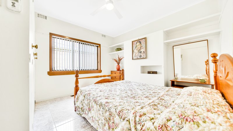 Photo - 6 Eden Avenue, Springvale VIC 3171 - Image 11